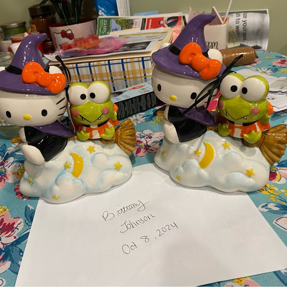 Hello Kitty Halloween Blue Sky Figure